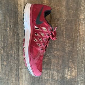 NIKE Men’s Vomero 9